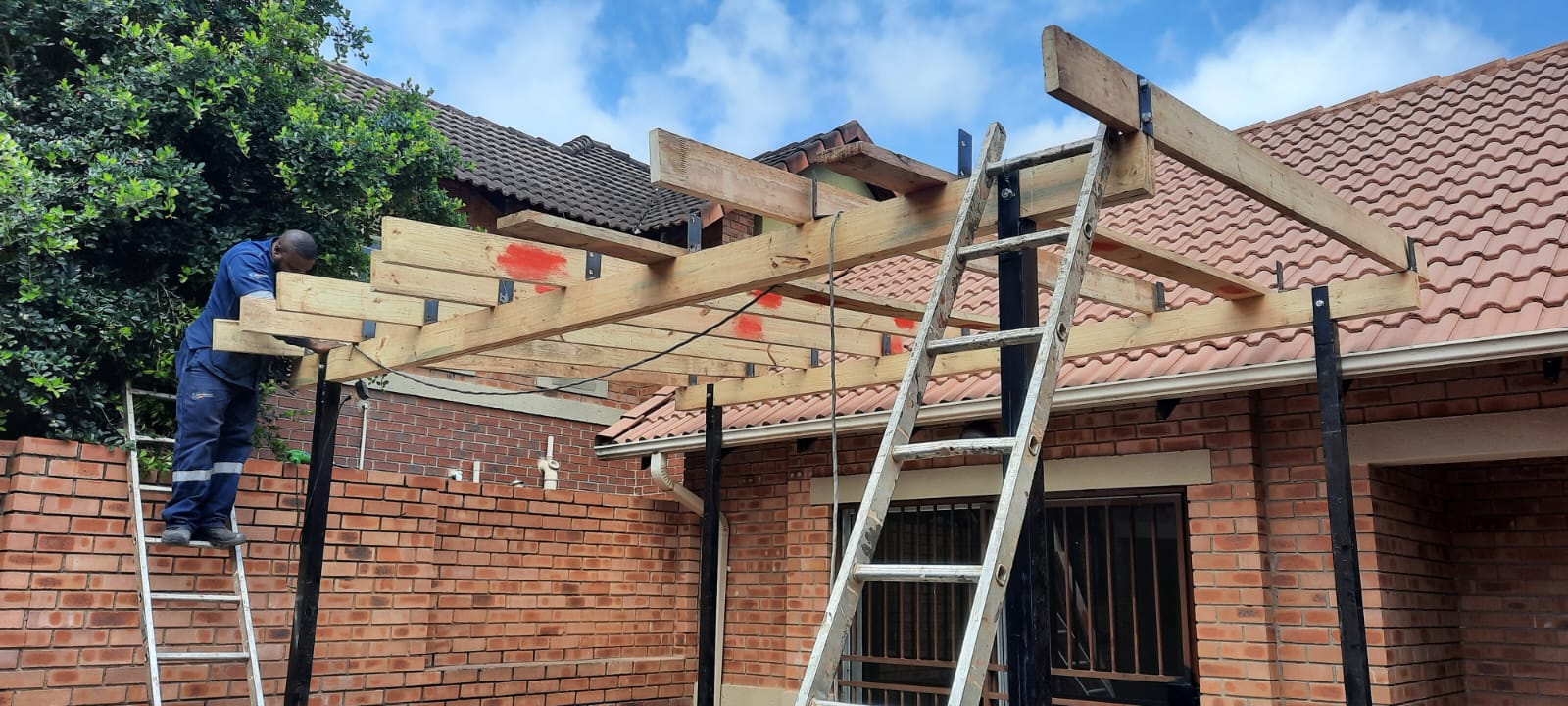 Shade roof structure framing